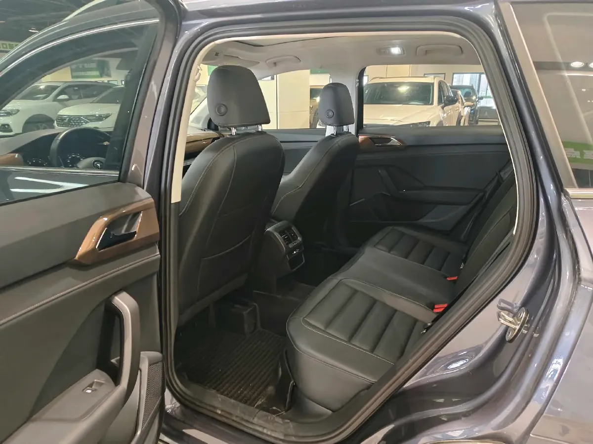 2021 Volkswagen Tharu 1.4T 150HP L4 7DCT,autocango,china used car exporter,china ev exporter,chinese used car exporter,chinese used ev exporter