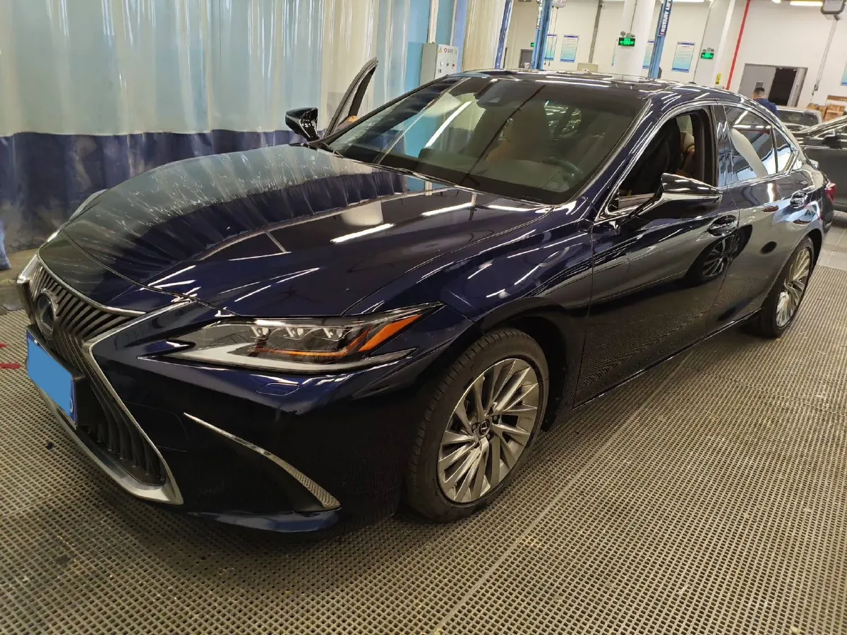 2020 Lexus ES 2.5L 178HP L4 E-CVT Hybrid,autocango,china used car exporter,china ev exporter,chinese used car exporter,chinese used ev exporter