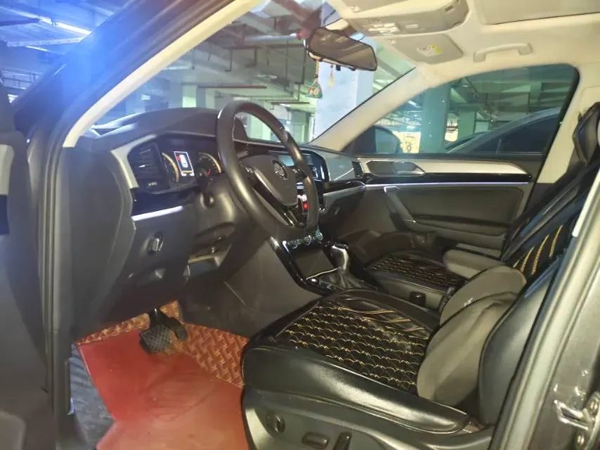 2019 Jeep Cherokee 2.0T 234HP L4 9AT,autocango,china used car exporter,china ev exporter,chinese used car exporter,chinese used ev exporter