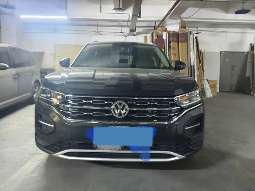 2019 Jeep Cherokee 2.0T 234HP L4 9AT,autocango,china used car exporter,china ev exporter,chinese used car exporter,chinese used ev exporter