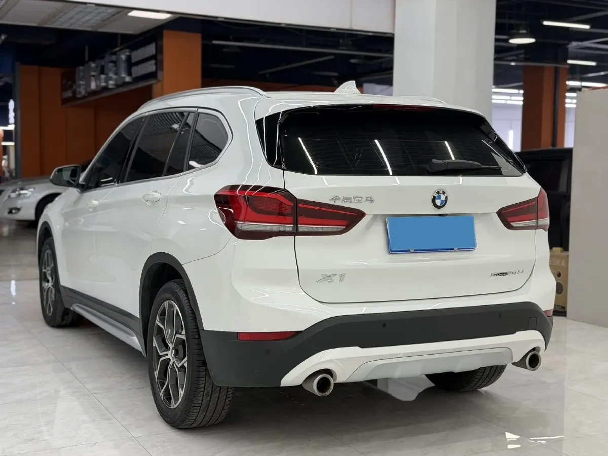 2021 BMW X1 1.5T 140HP L3 7DCT,autocango,china used car exporter,china ev exporter,chinese used car exporter,chinese used ev exporter