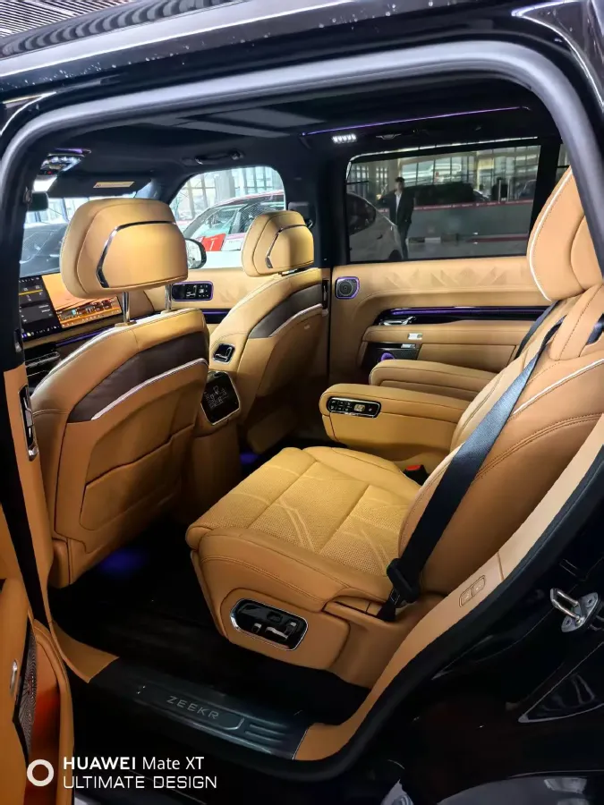 2025 Zeekr 9X 2.0T 279HP L4 1DHT PHEV,autocango,china used car exporter,china ev exporter,chinese used car exporter,chinese used ev exporter