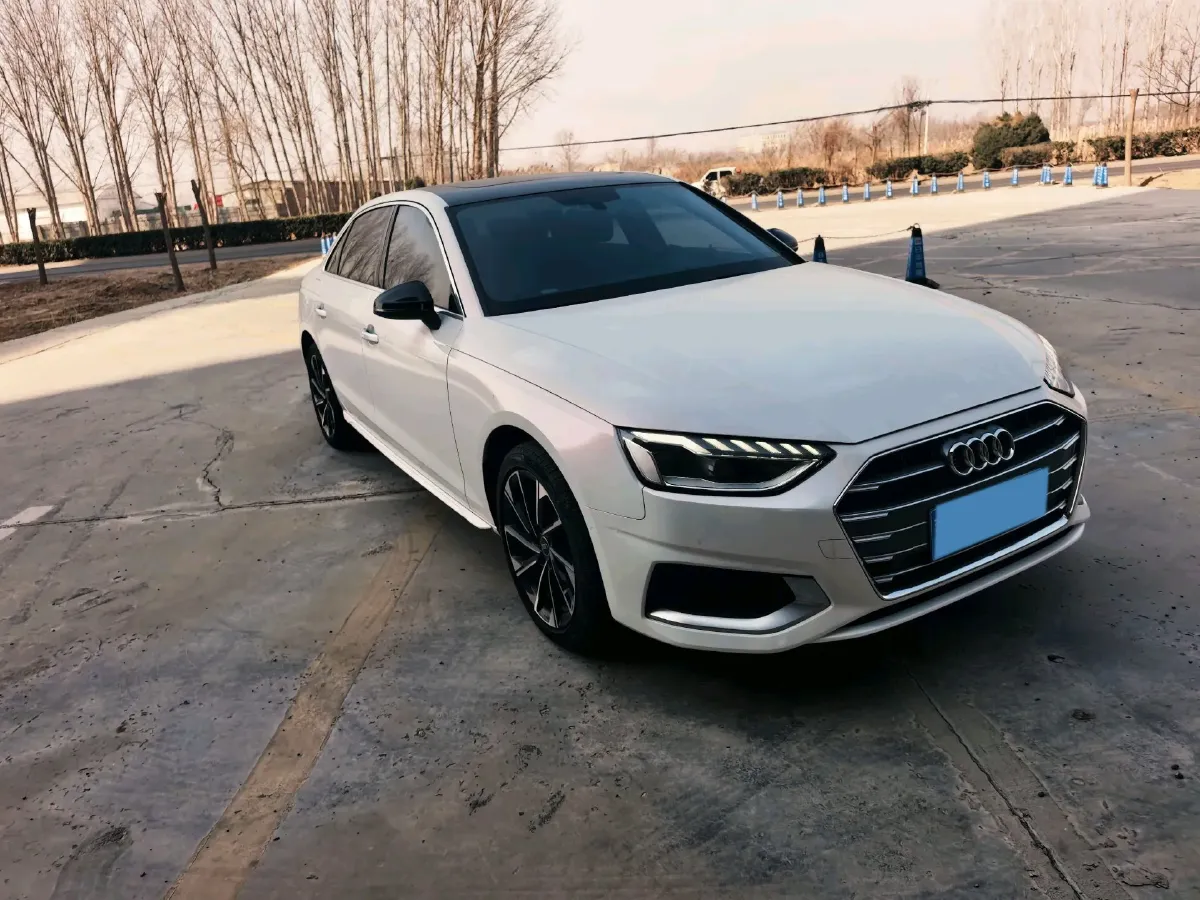 2022 Audi A4L 2.0T 190HP L4 7DCT,autocango,china used car exporter,china ev exporter,chinese used car exporter,chinese used ev exporter
