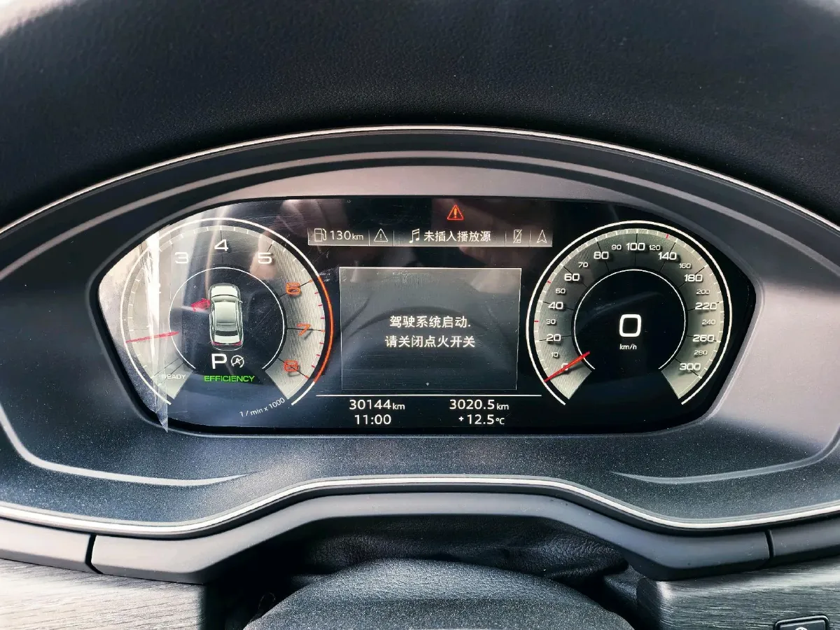 2022 Audi A4L 2.0T 190HP L4 7DCT,autocango,china used car exporter,china ev exporter,chinese used car exporter,chinese used ev exporter