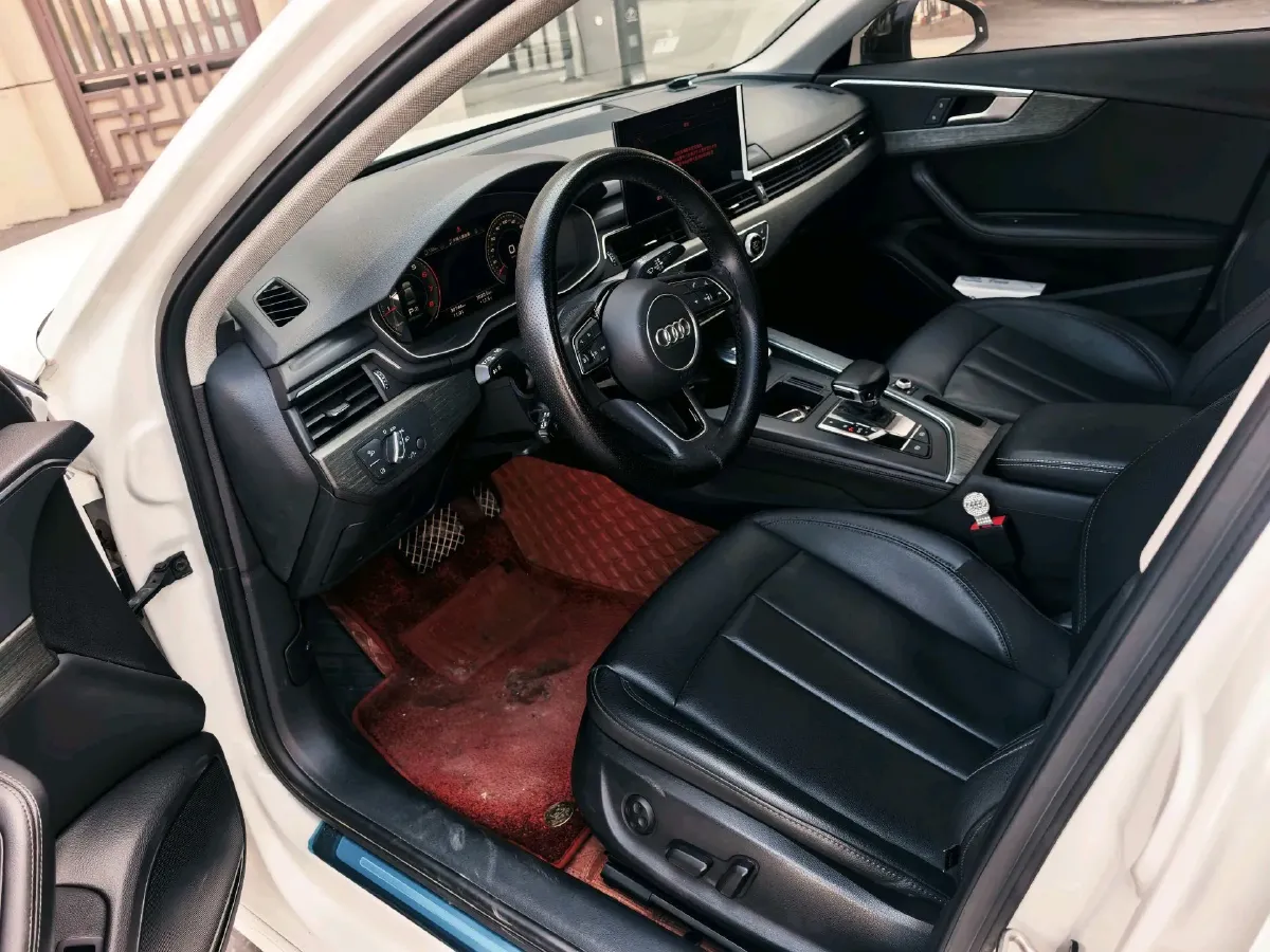 2022 Audi A4L 2.0T 190HP L4 7DCT,autocango,china used car exporter,china ev exporter,chinese used car exporter,chinese used ev exporter