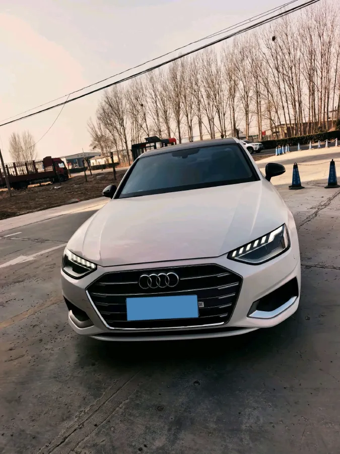 2022 Audi A4L 2.0T 190HP L4 7DCT,autocango,china used car exporter,china ev exporter,chinese used car exporter,chinese used ev exporter