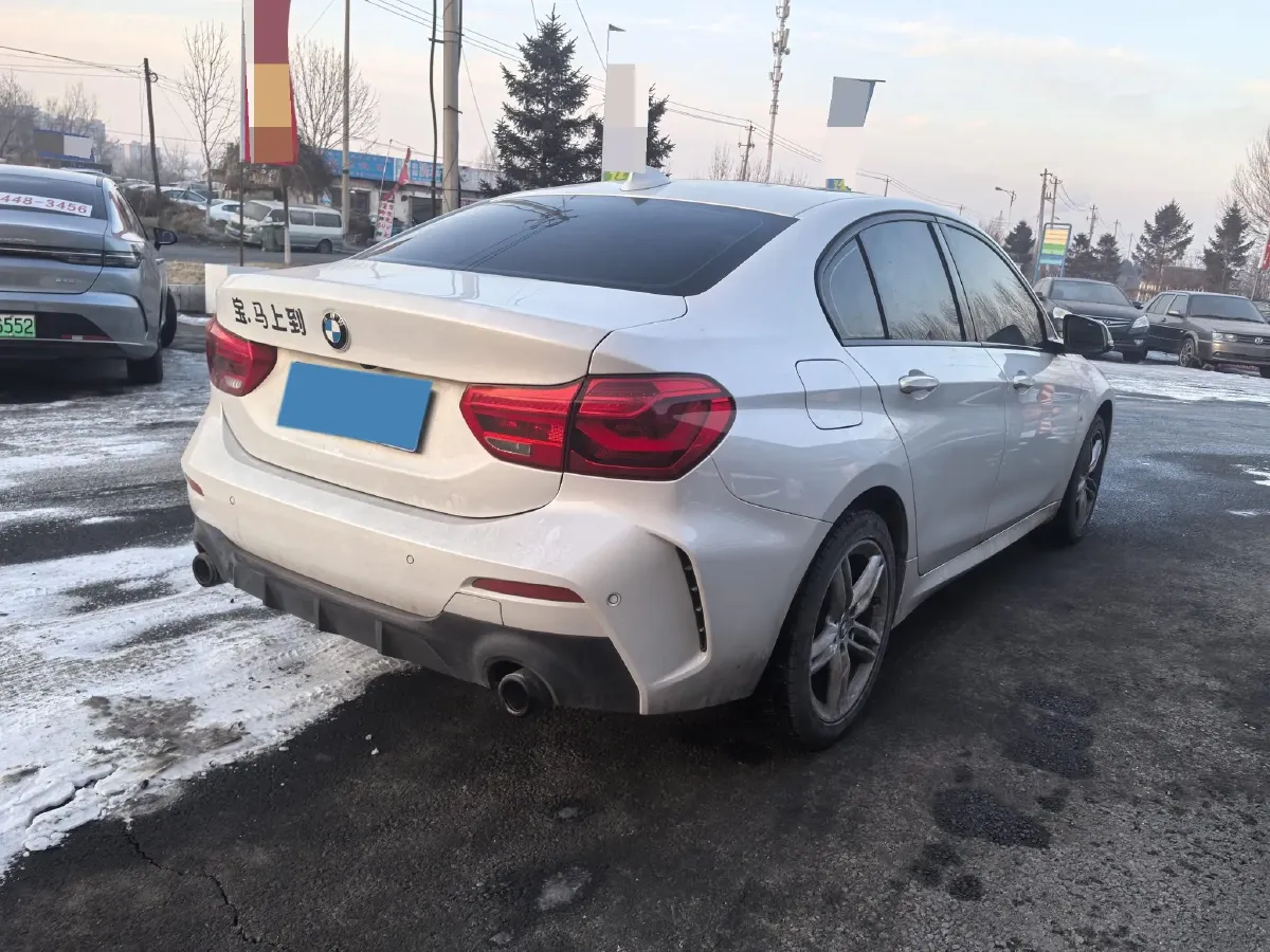 2022 BMW 1 Series 1.5T 140HP L3 7DCT,autocango,china used car exporter,china ev exporter,chinese used car exporter,chinese used ev exporter