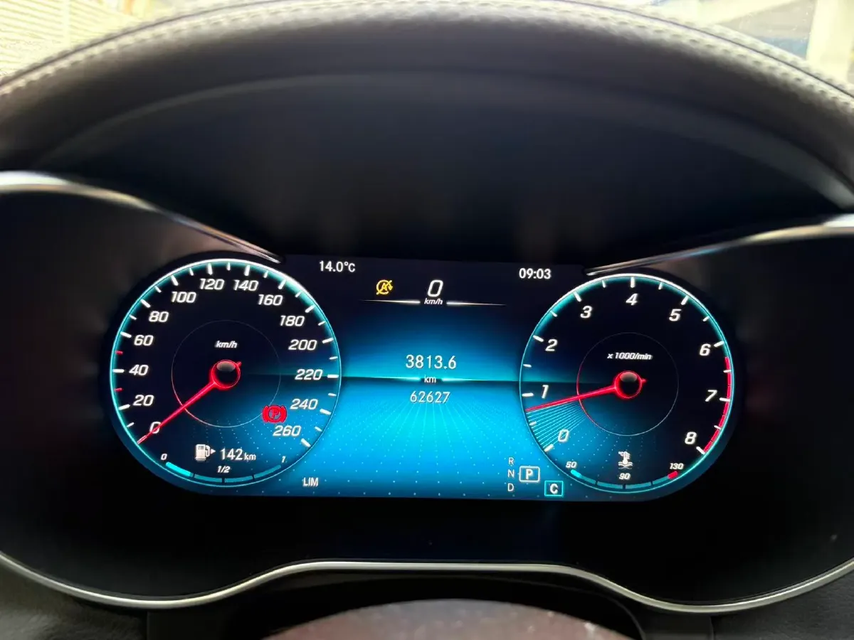 2021 Mercedes-Benz GLC Class 2.0T 197HP L4 9AT,autocango,china used car exporter,china ev exporter,chinese used car exporter,chinese used ev exporter