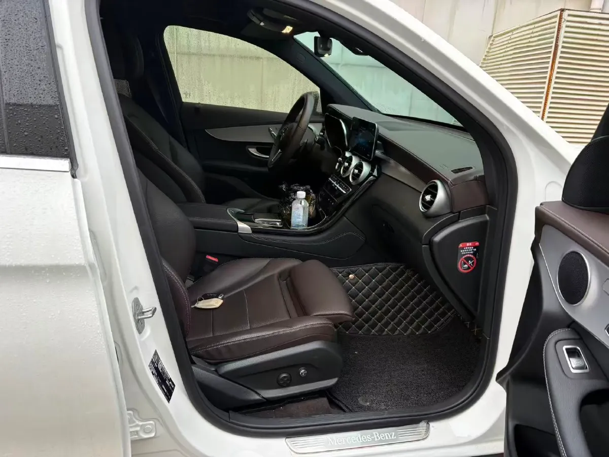 2021 Mercedes-Benz GLC Class 2.0T 197HP L4 9AT,autocango,china used car exporter,china ev exporter,chinese used car exporter,chinese used ev exporter