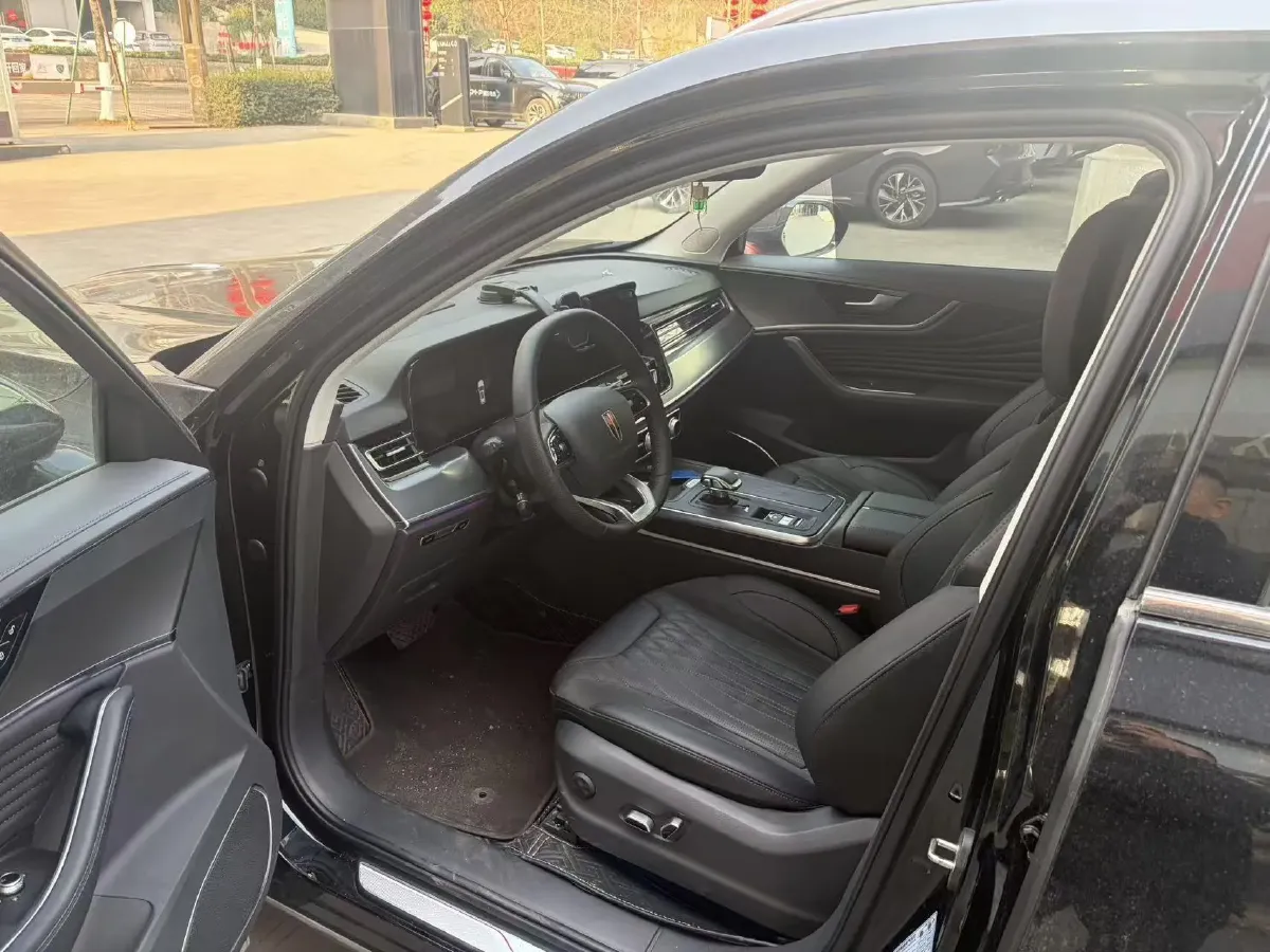 2023 HongQi HS5 2.0T 252HP L4 8AT,autocango,china used car exporter,china ev exporter,chinese used car exporter,chinese used ev exporter