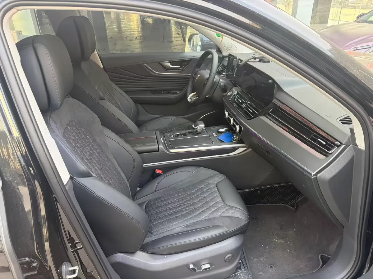 2023 HongQi HS5 2.0T 252HP L4 8AT,autocango,china used car exporter,china ev exporter,chinese used car exporter,chinese used ev exporter