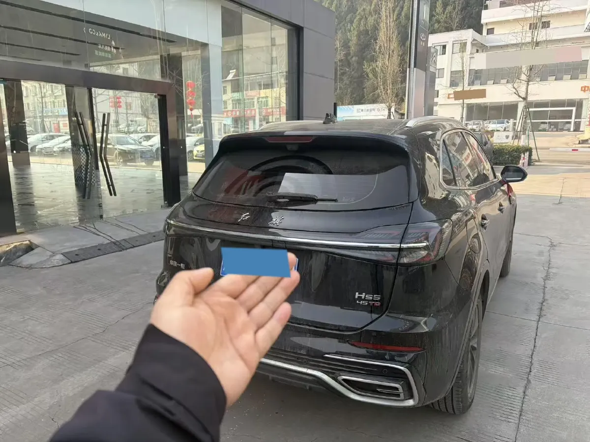 2023 HongQi HS5 2.0T 252HP L4 8AT,autocango,china used car exporter,china ev exporter,chinese used car exporter,chinese used ev exporter