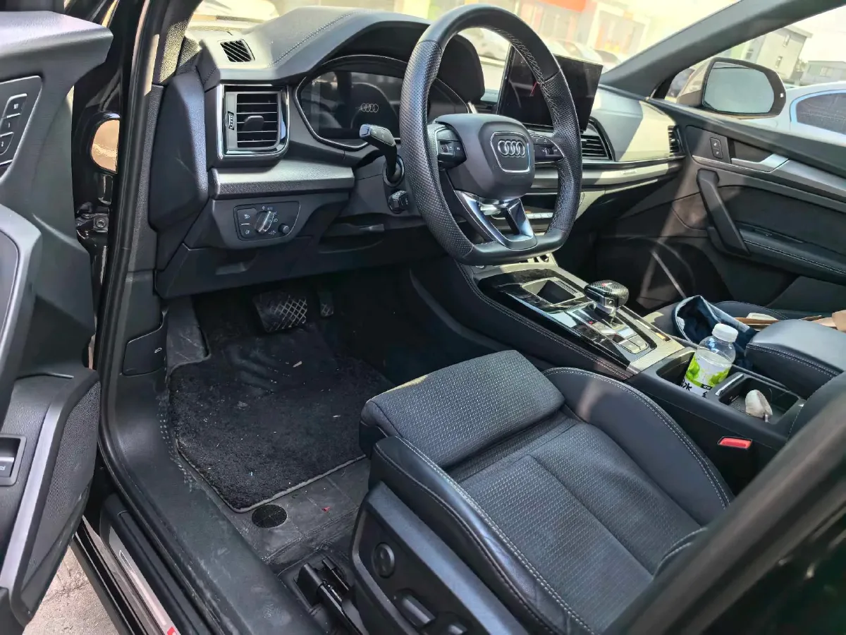 2023 Audi Q5L 2.0T 190HP L4 7DCT,autocango,china used car exporter,china ev exporter,chinese used car exporter,chinese used ev exporter