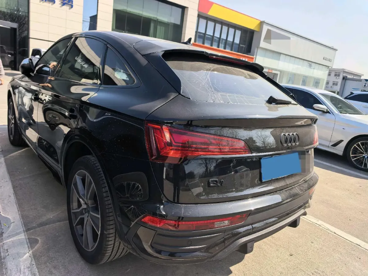 2023 Audi Q5L 2.0T 190HP L4 7DCT,autocango,china used car exporter,china ev exporter,chinese used car exporter,chinese used ev exporter