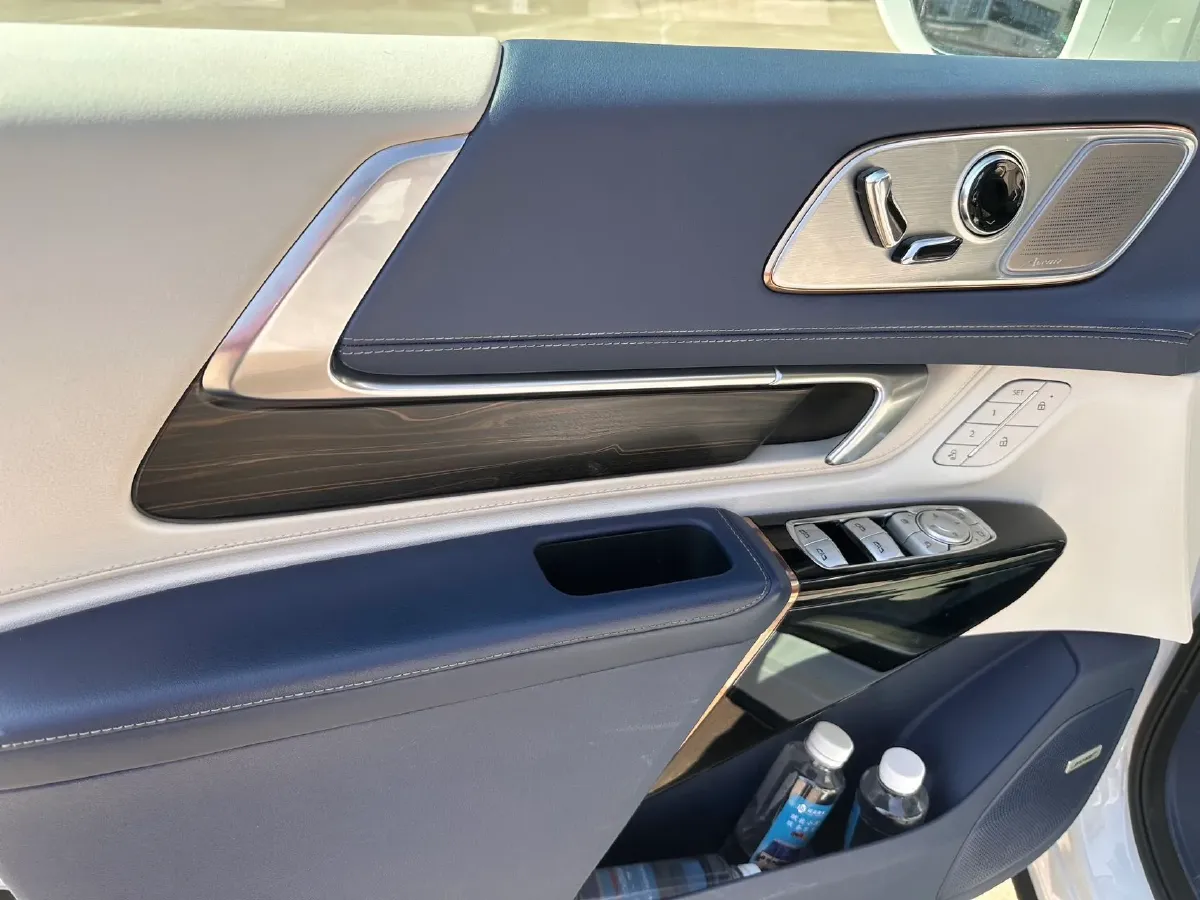 2023 Buick Century 2.0T 237HP L4 9AT,autocango,china used car exporter,china ev exporter,chinese used car exporter,chinese used ev exporter