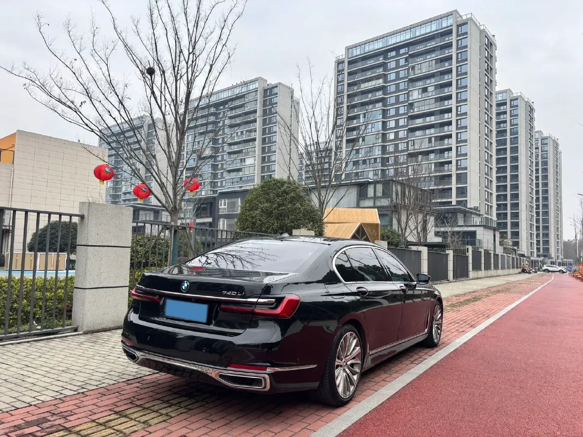 2021 BMW 7 Series 3.0T 340HP L6 8AT,autocango,china used car exporter,china ev exporter,chinese used car exporter,chinese used ev exporter