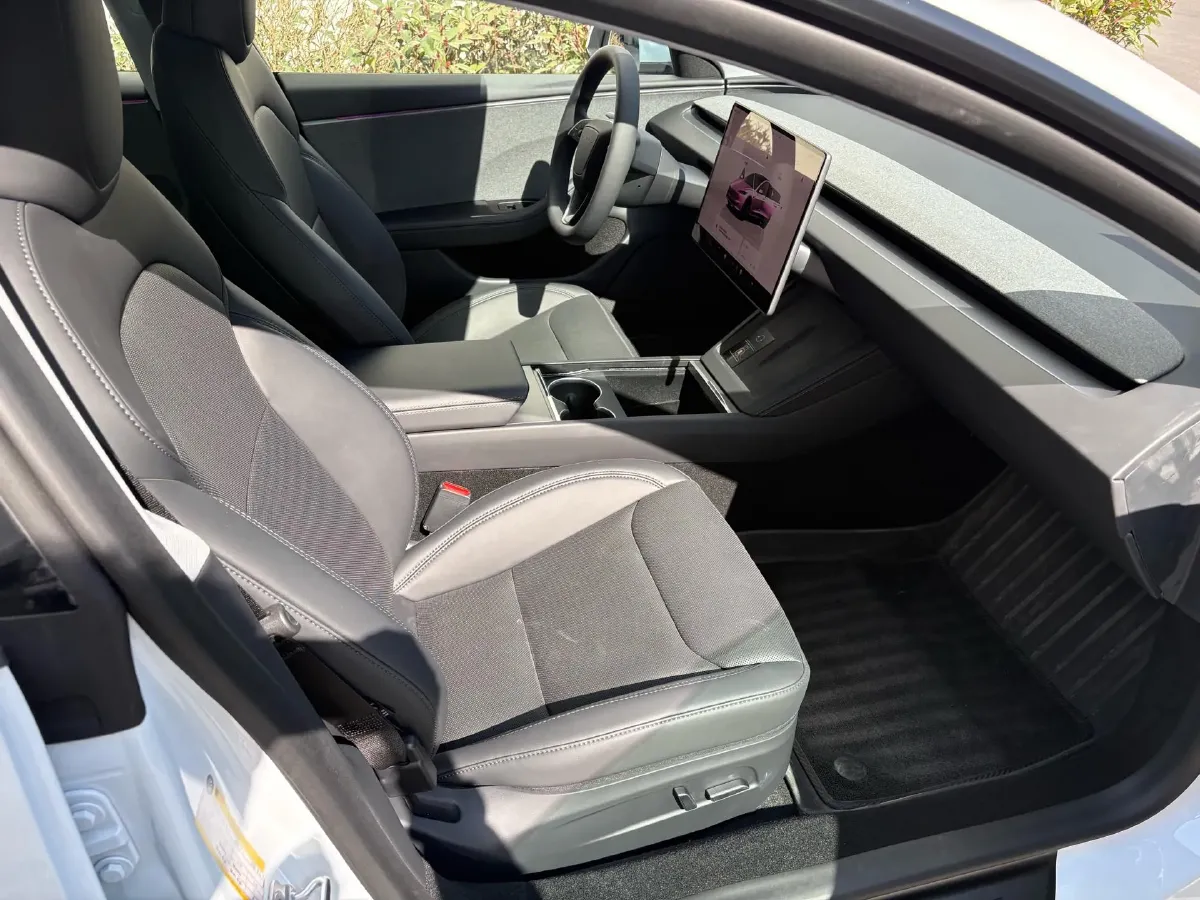 2025 Tesla Model 3 BEV,autocango,china used car exporter,china ev exporter,chinese used car exporter,chinese used ev exporter