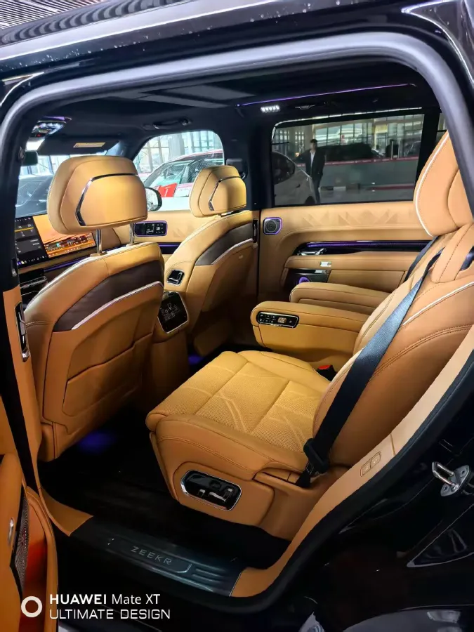 2025 Zeekr 9X 2.0T 279HP L4 1DHT PHEV,autocango,china used car exporter,china ev exporter,chinese used car exporter,chinese used ev exporter