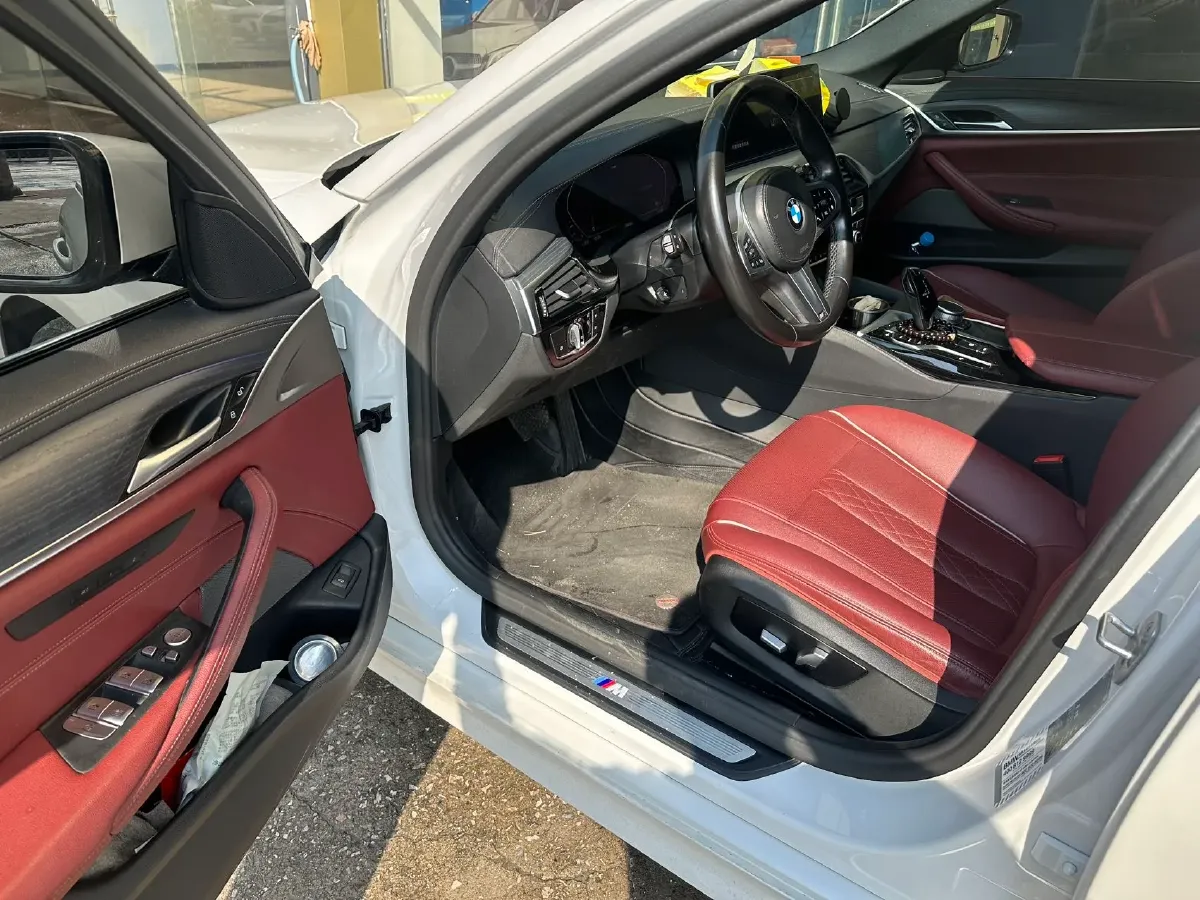 2021 BMW 5 Series 2.0T 252HP L4 8AT,autocango,china used car exporter,china ev exporter,chinese used car exporter,chinese used ev exporter