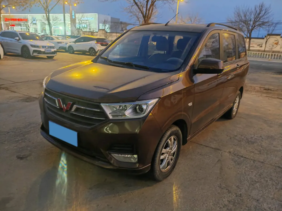 2019 WuLing HongGuang 1.5L 99HP L4 6MT,autocango,china used car exporter,china ev exporter,chinese used car exporter,chinese used ev exporter