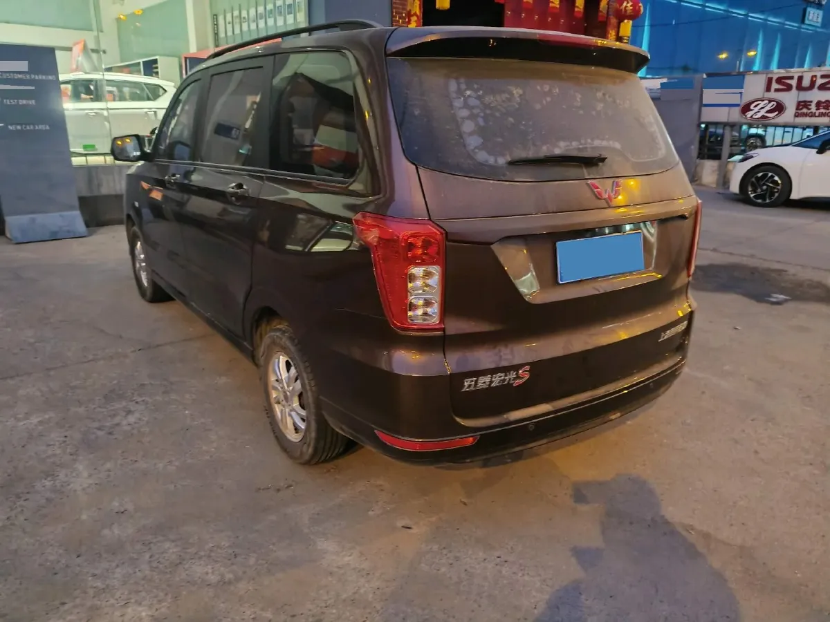 2019 WuLing HongGuang 1.5L 99HP L4 6MT,autocango,china used car exporter,china ev exporter,chinese used car exporter,chinese used ev exporter