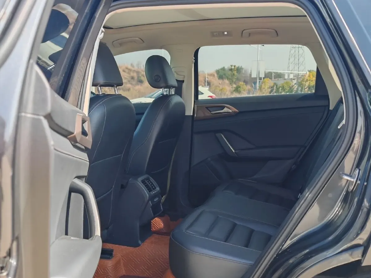 2021 Volkswagen Tharu 1.4T 150HP L4 7DCT,autocango,china used car exporter,china ev exporter,chinese used car exporter,chinese used ev exporter