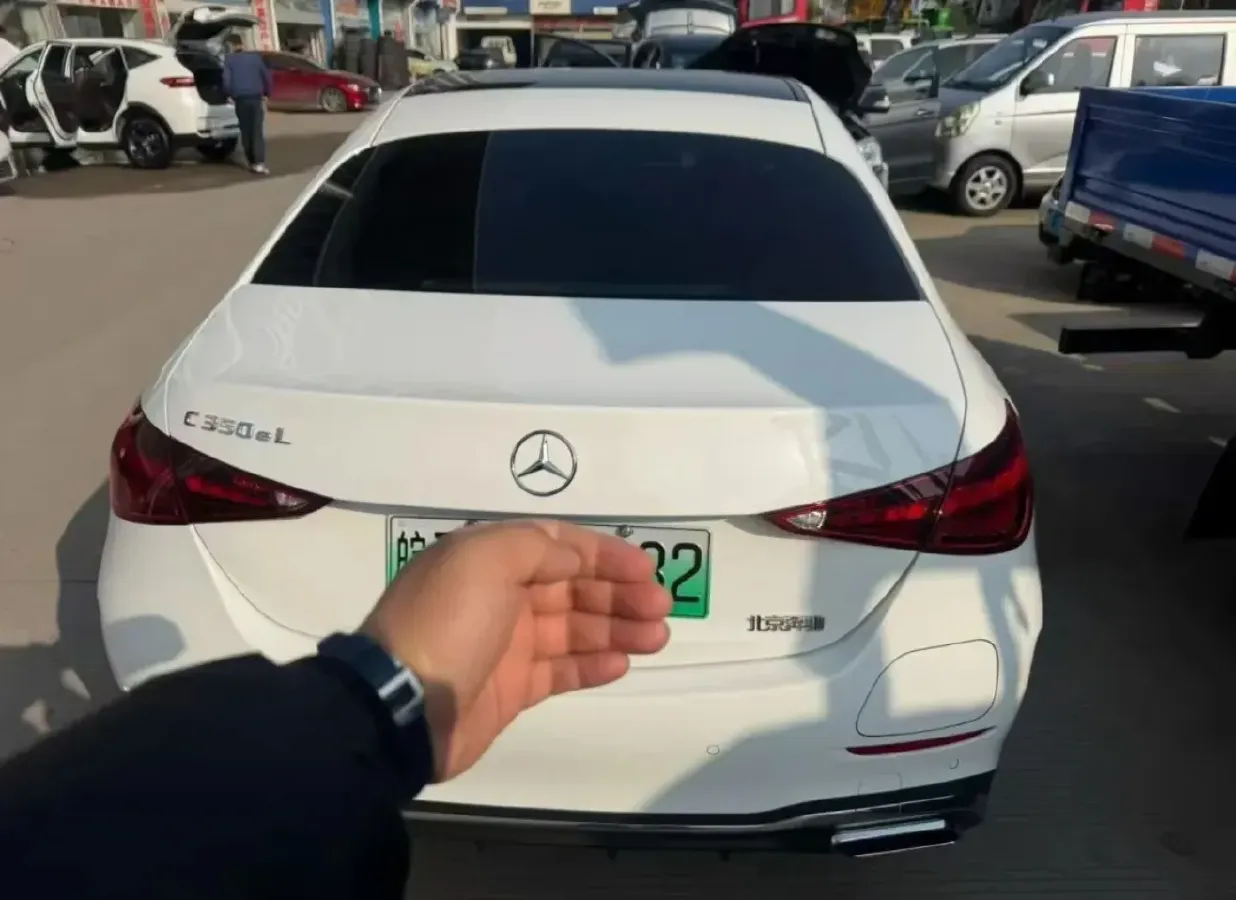 2025 Mercedes-Benz C Class 2.0T 204HP L4 9AT PHEV 25.4KWH,autocango,china used car exporter,china ev exporter,chinese used car exporter,chinese used ev exporter
