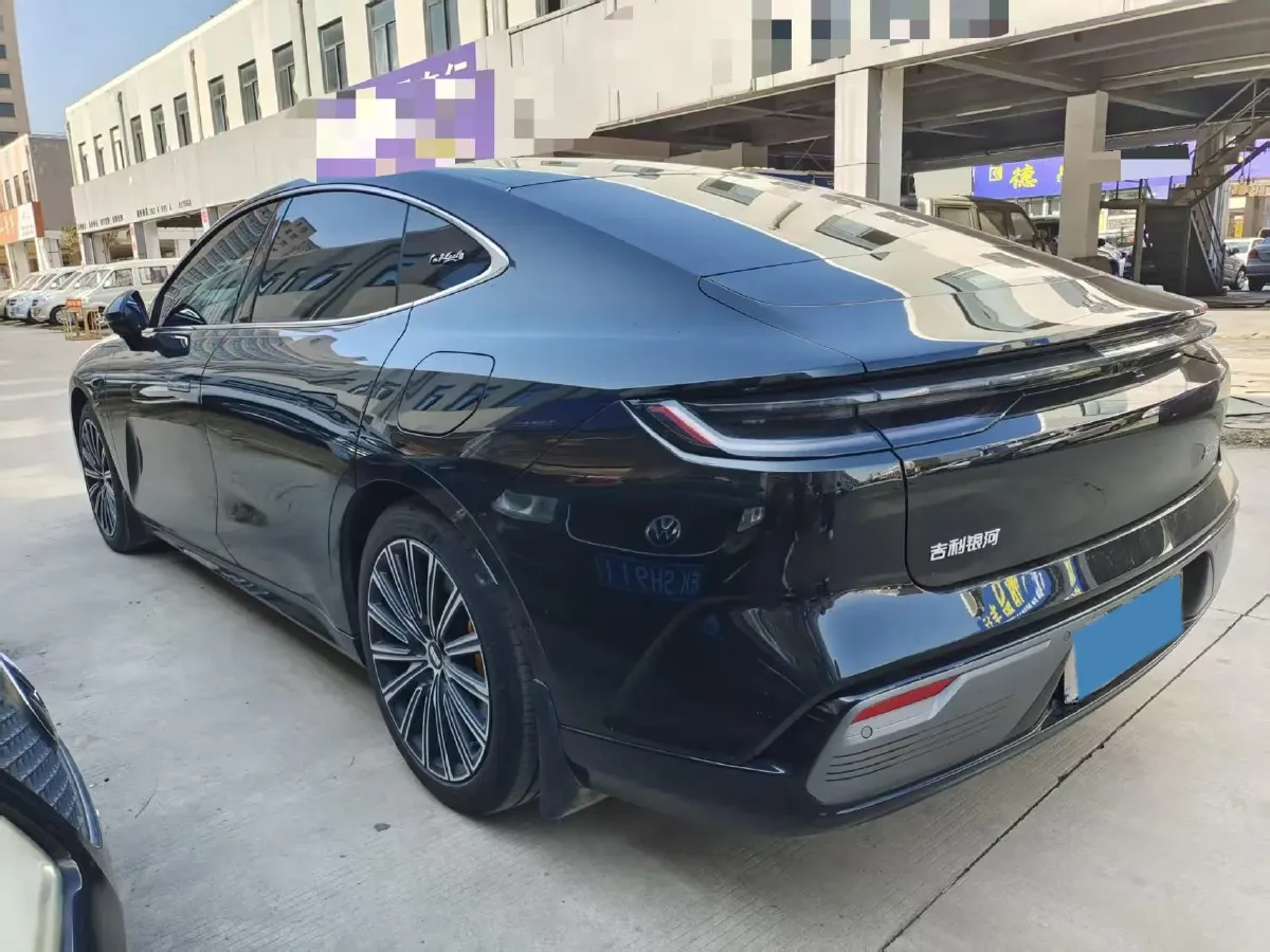 2025 Geely Galaxy Starshine 8 1.5T 163HP L4 3DHT PHEV 27.69KWH,autocango,china used car exporter,china ev exporter,chinese used car exporter,chinese used ev exporter