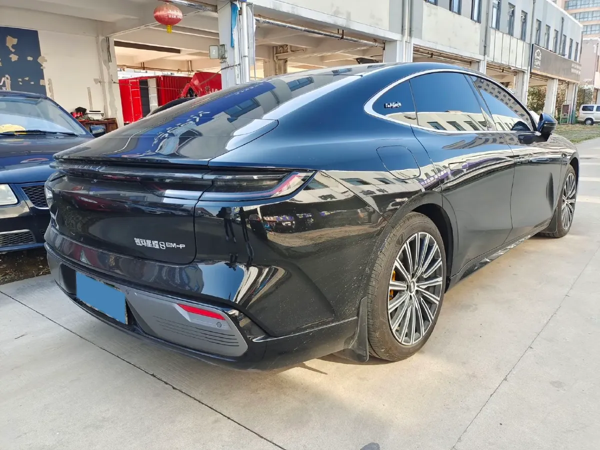 2025 Geely Galaxy Starshine 8 1.5T 163HP L4 3DHT PHEV 27.69KWH,autocango,china used car exporter,china ev exporter,chinese used car exporter,chinese used ev exporter