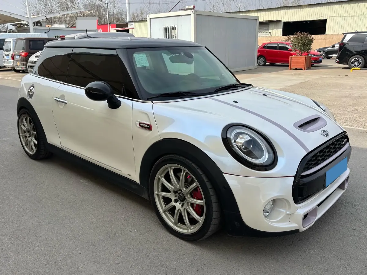 2018 MINI MINI 2.0T 192HP L4 7DCT,autocango,china used car exporter,china ev exporter,chinese used car exporter,chinese used ev exporter