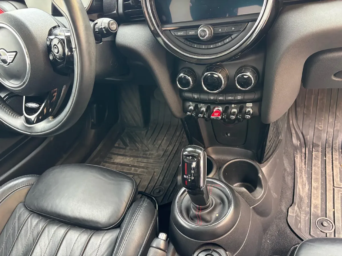 2018 MINI MINI 2.0T 192HP L4 7DCT,autocango,china used car exporter,china ev exporter,chinese used car exporter,chinese used ev exporter