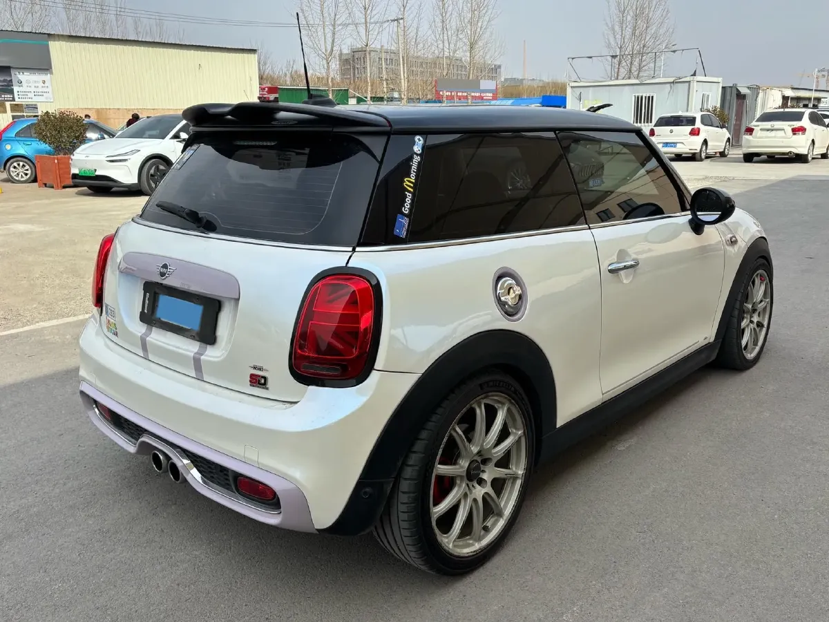 2018 MINI MINI 2.0T 192HP L4 7DCT,autocango,china used car exporter,china ev exporter,chinese used car exporter,chinese used ev exporter
