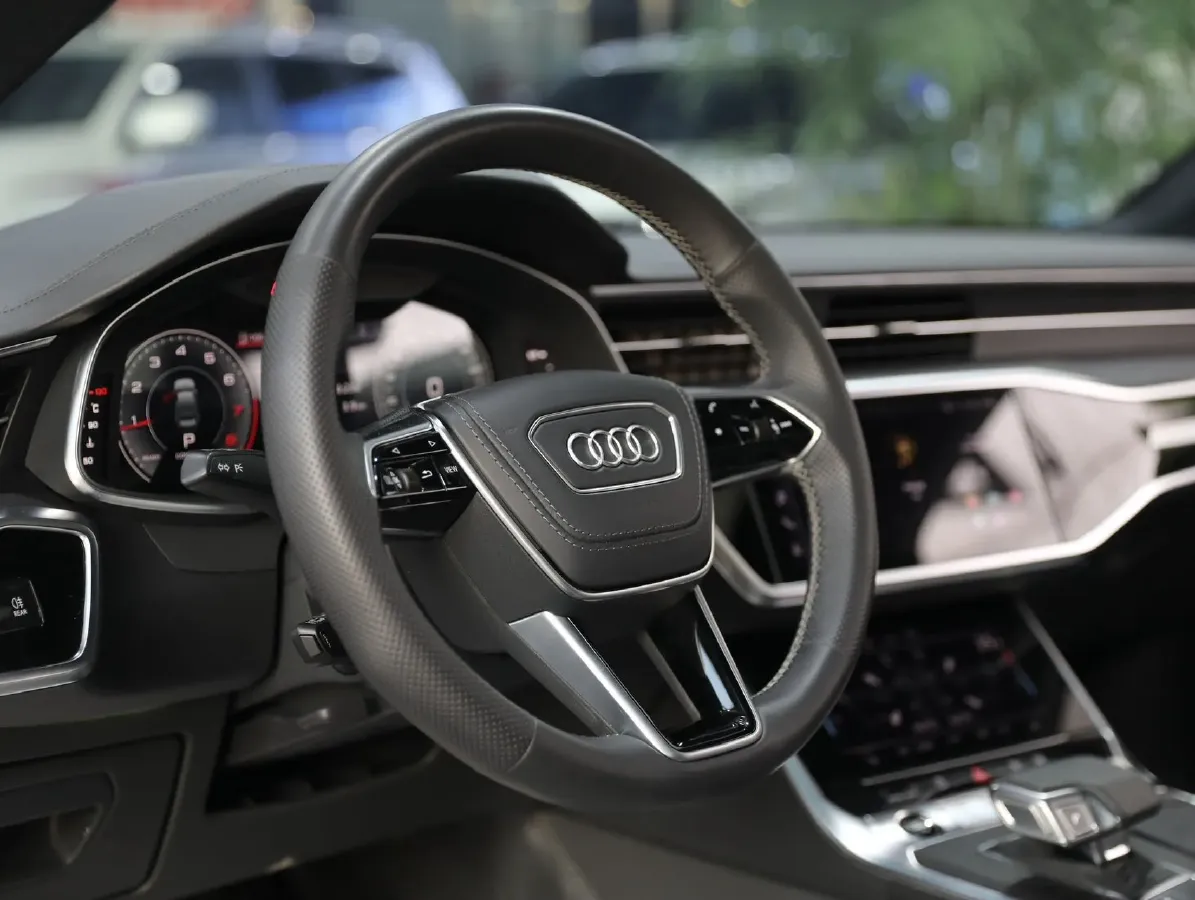 2023 Audi A6L 2.0T 245HP L4 7DCT,autocango,china used car exporter,china ev exporter,chinese used car exporter,chinese used ev exporter