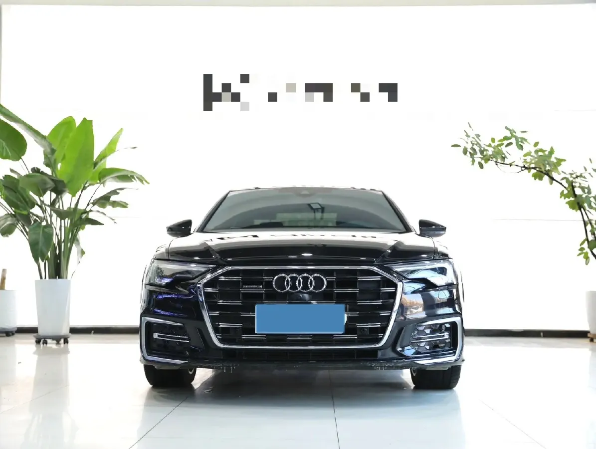 2023 Audi A6L 2.0T 245HP L4 7DCT,autocango,china used car exporter,china ev exporter,chinese used car exporter,chinese used ev exporter