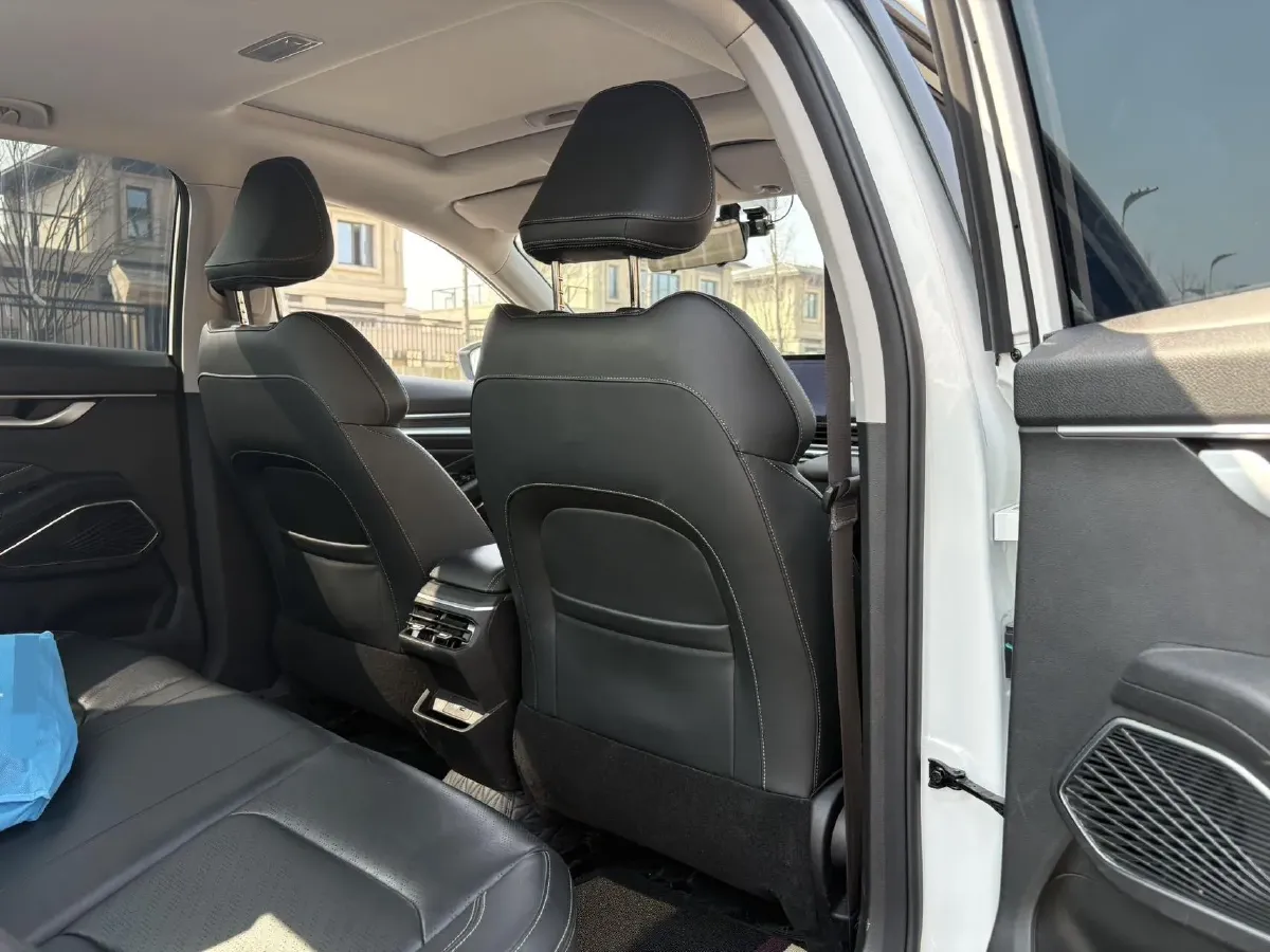 2023 Geely Emgrand 1.5L 127HP L4 CVT,autocango,china used car exporter,china ev exporter,chinese used car exporter,chinese used ev exporter