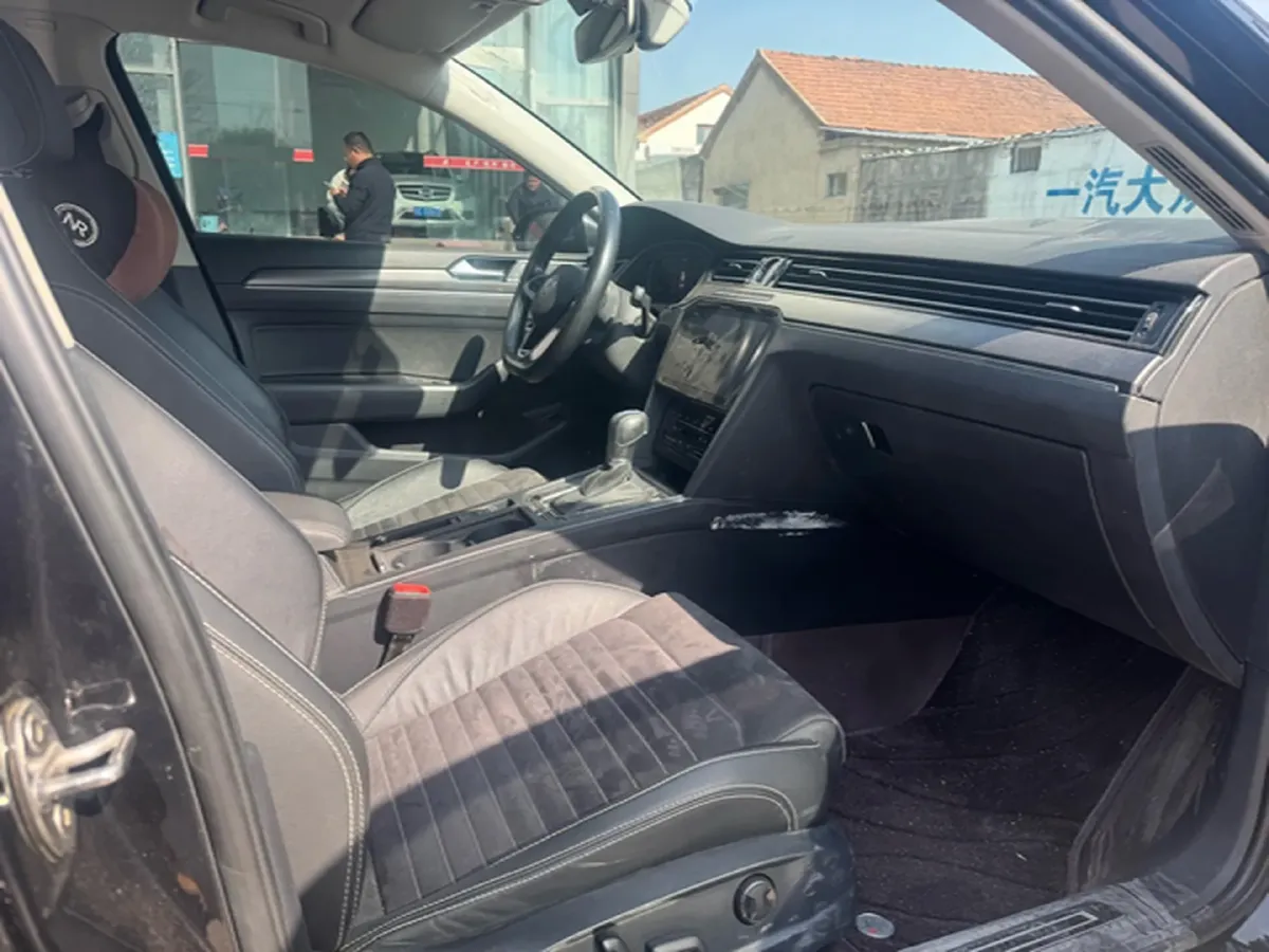 2020 Volkswagen Magotan 2.0T 186HP L4 7DCT,autocango,china used car exporter,china ev exporter,chinese used car exporter,chinese used ev exporter