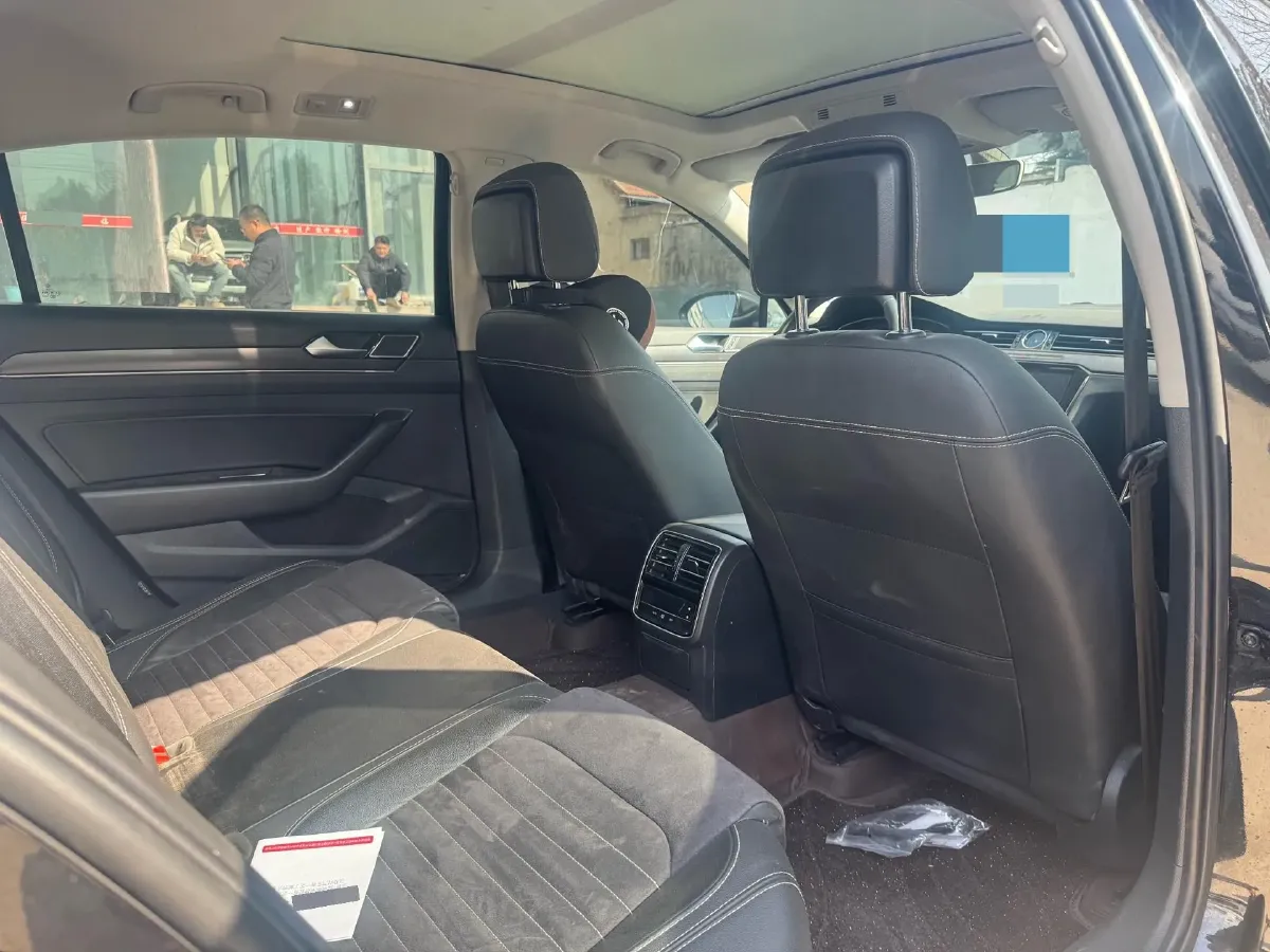 2020 Volkswagen Magotan 2.0T 186HP L4 7DCT,autocango,china used car exporter,china ev exporter,chinese used car exporter,chinese used ev exporter