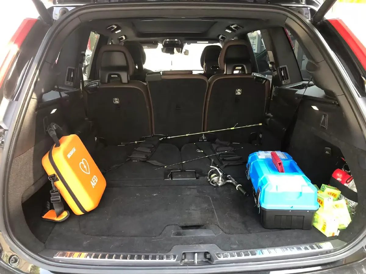 2021 Volvo XC90 2.0T 299HP L4 8AT,autocango,china used car exporter,china ev exporter,chinese used car exporter,chinese used ev exporter