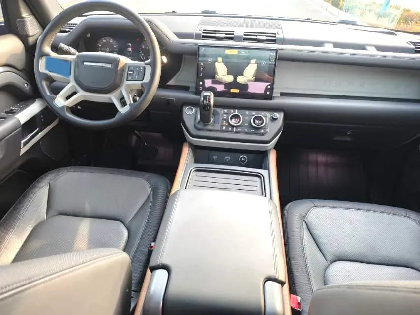2023 Land Rover Defender 3.0T 400HP L6 8AT,autocango,china used car exporter,china ev exporter,chinese used car exporter,chinese used ev exporter