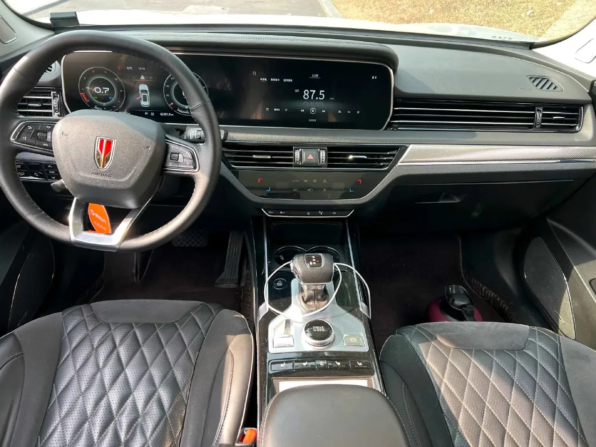 2019 HongQi HS5 2.0T 224HP L4 6AT,autocango,china used car exporter,china ev exporter,chinese used car exporter,chinese used ev exporter