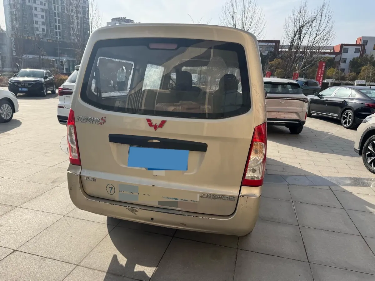 2020 WuLing RongGuang 1.2L 76HP L4 5MT,autocango,china used car exporter,china ev exporter,chinese used car exporter,chinese used ev exporter