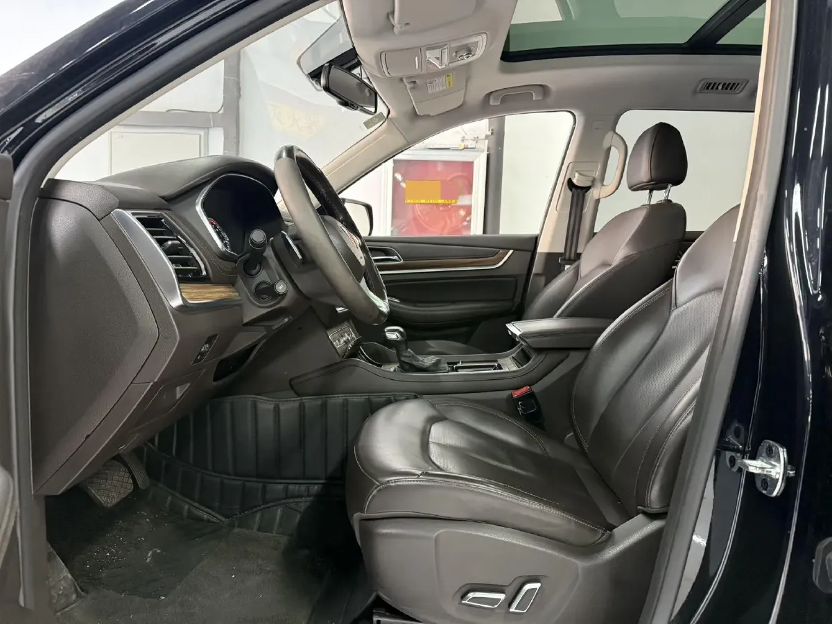 2019 Roewe RX8 2.0T 222HP L4 6AT,autocango,china used car exporter,china ev exporter,chinese used car exporter,chinese used ev exporter