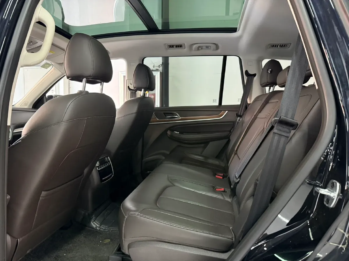 2019 Roewe RX8 2.0T 222HP L4 6AT,autocango,china used car exporter,china ev exporter,chinese used car exporter,chinese used ev exporter