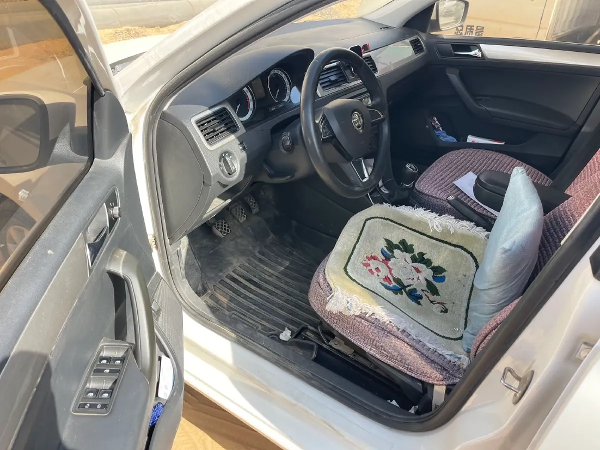 2019 SWM G01 1.5T 156HP L4 6MT,autocango,china used car exporter,china ev exporter,chinese used car exporter,chinese used ev exporter