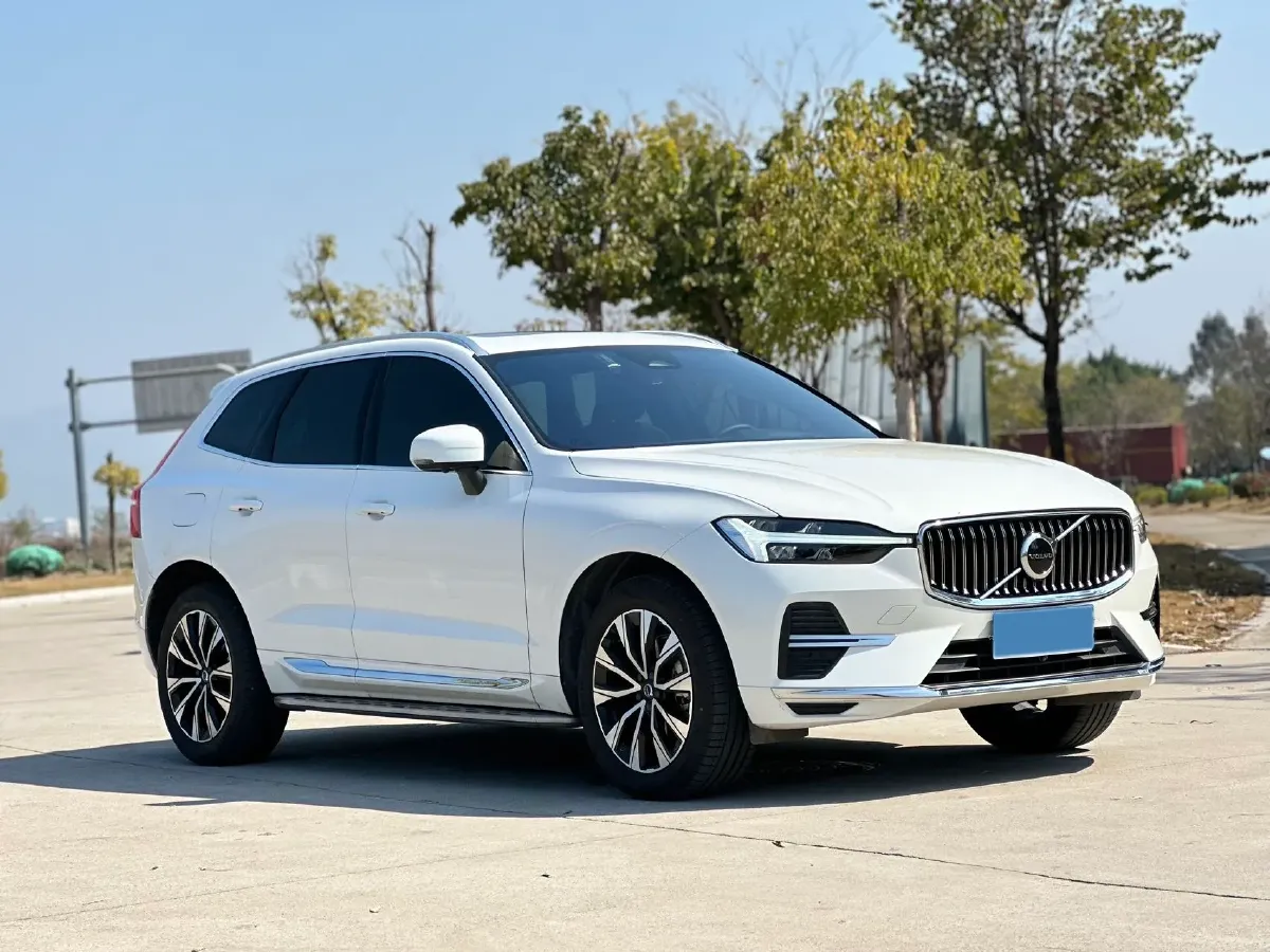 2023 Volvo XC60 2.0T 250HP L4 8AT,autocango,china used car exporter,china ev exporter,chinese used car exporter,chinese used ev exporter