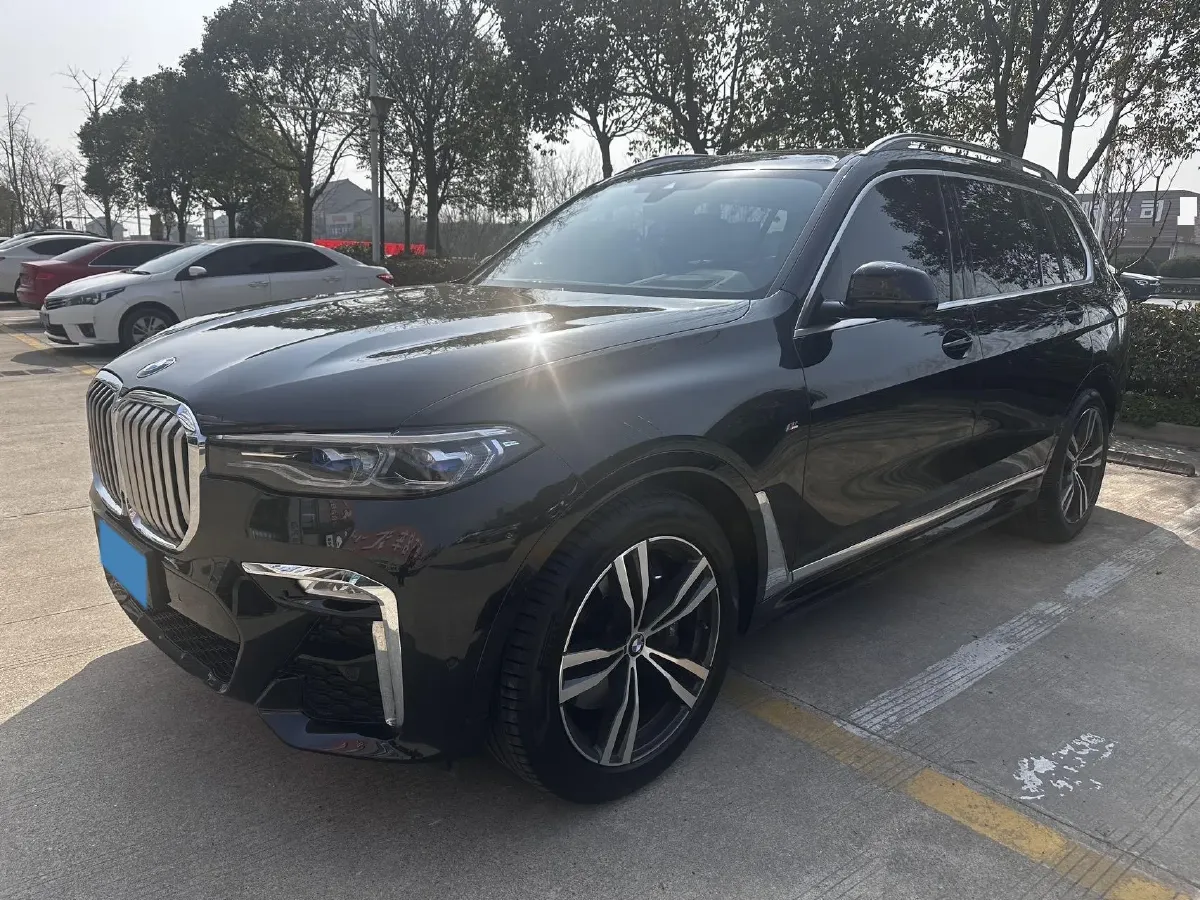 2022 BMW X7 3.0T 340HP L6 8AT,autocango,china used car exporter,china ev exporter,chinese used car exporter,chinese used ev exporter