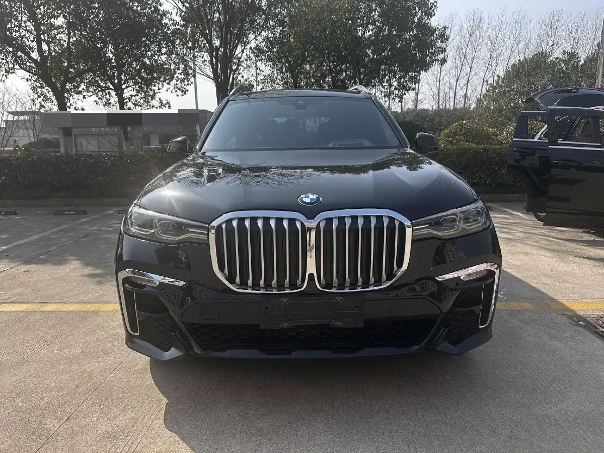 2022 BMW X7 3.0T 340HP L6 8AT,autocango,china used car exporter,china ev exporter,chinese used car exporter,chinese used ev exporter