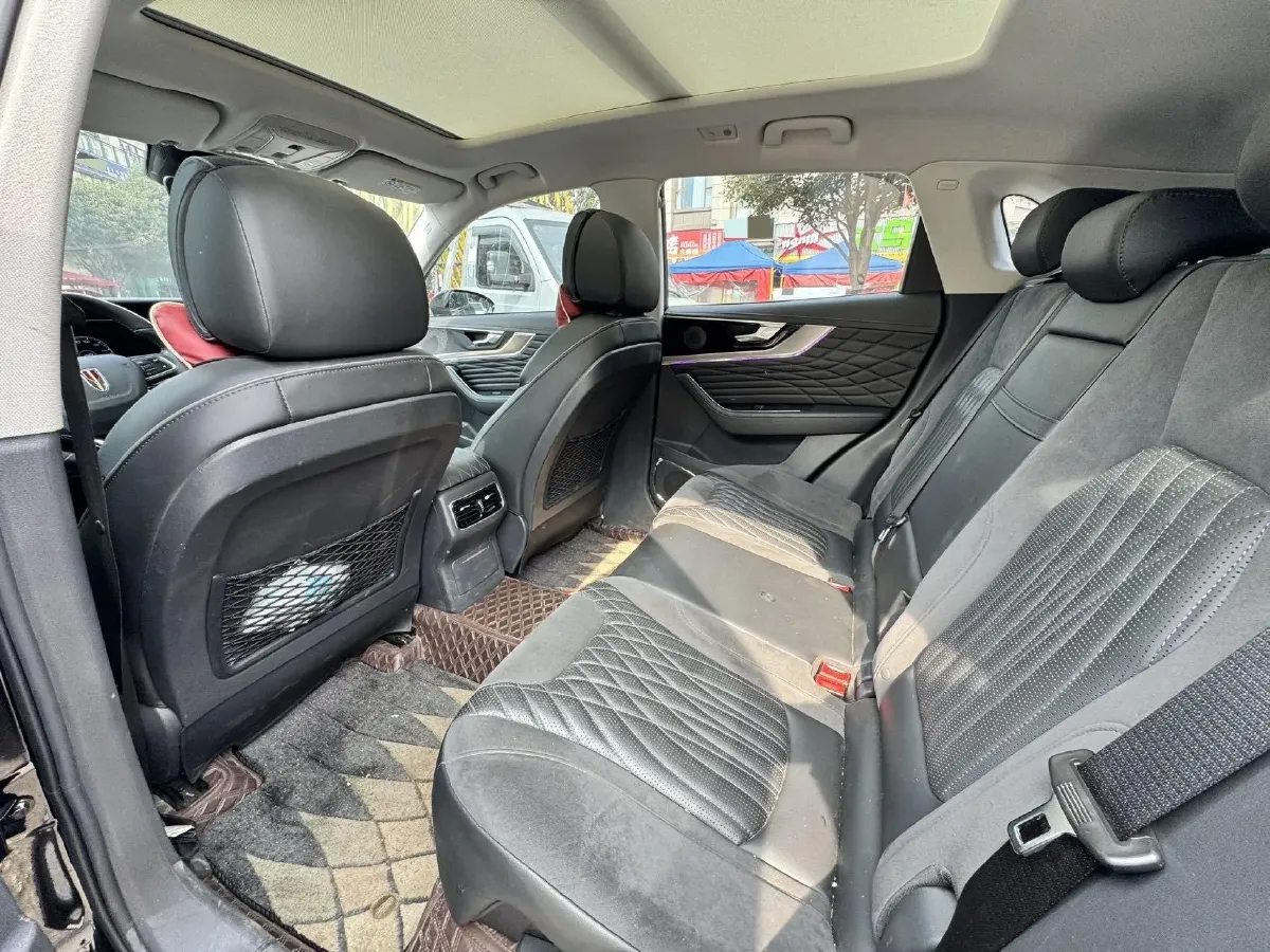 2022 HongQi HS5 2.0T 224HP L4 6AT,autocango,china used car exporter,china ev exporter,chinese used car exporter,chinese used ev exporter