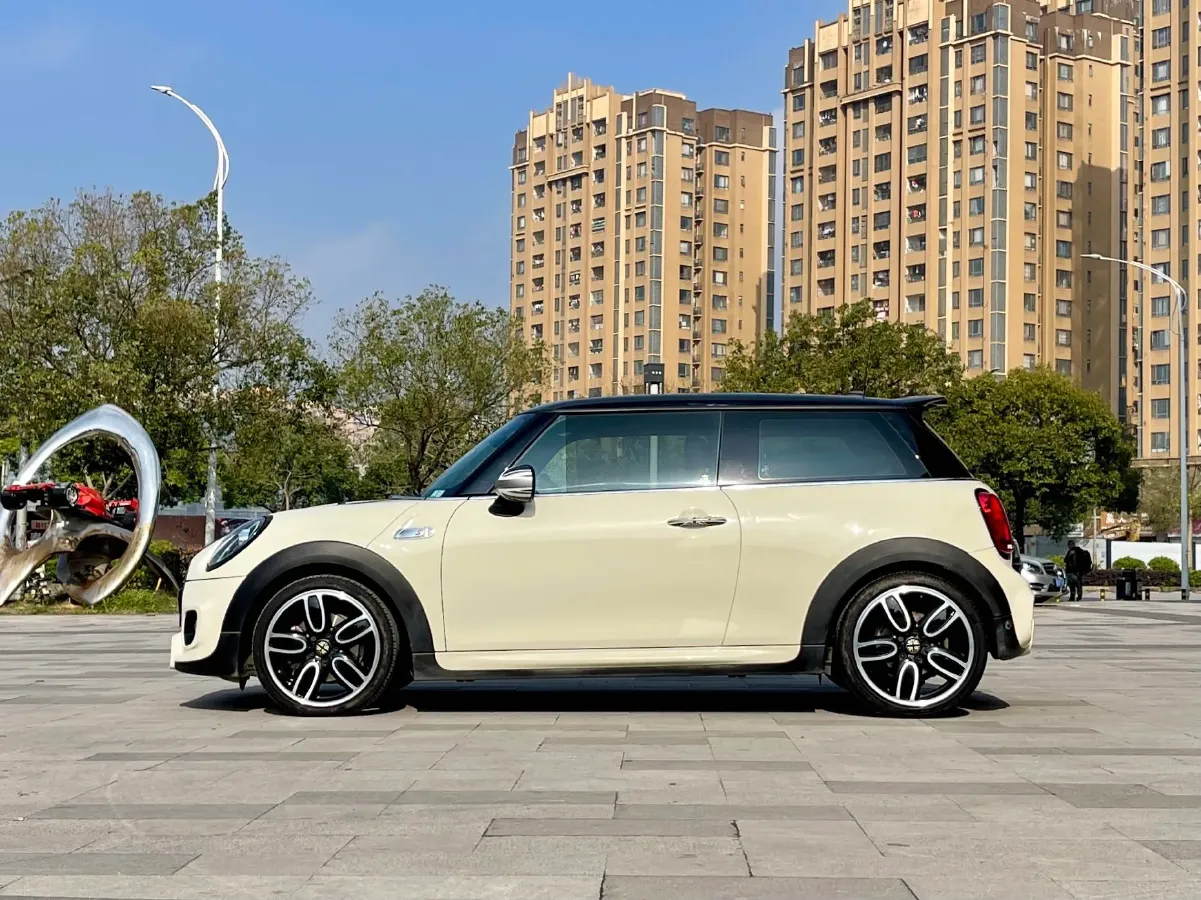 2019 MINI MINI 2.0T 192HP L4 7DCT,autocango,china used car exporter,china ev exporter,chinese used car exporter,chinese used ev exporter