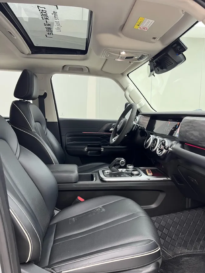 2021 Tank 300 2.0T 227HP L4 8AT,autocango,china used car exporter,china ev exporter,chinese used car exporter,chinese used ev exporter